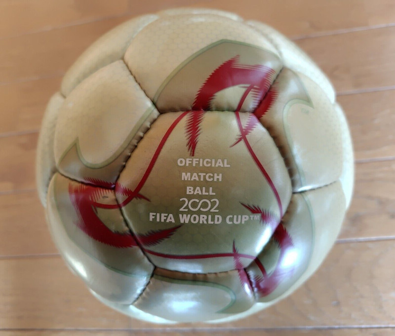 FIFA World Cup 2002 Official Match Ball Adidas Fevernova Size 5 Ball only Junk gallery