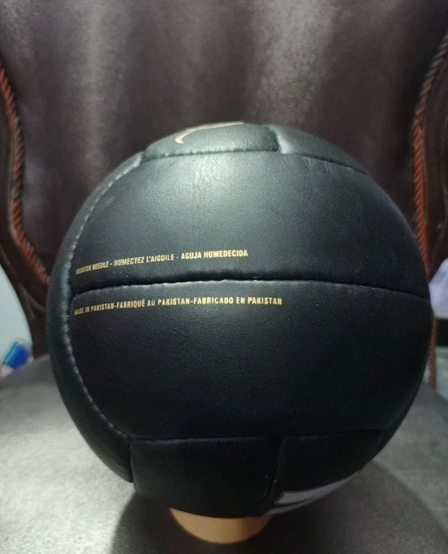 Nike 10R Gaucho Rare Ronaldinho Soccer Official Ball Size|5 gallery