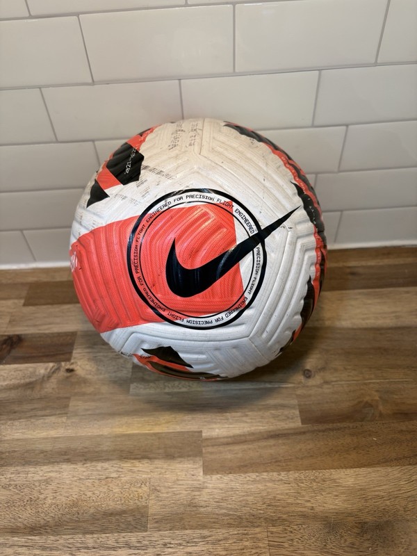 Nike Flight ACC Size 5 FIFA Quality Pro Official Match Ball Red Soccer