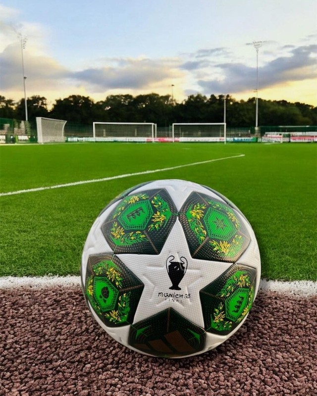 Adidas Finale Munich Official UCL Champions League 2024-25 Match Ball Size 5 gallery
