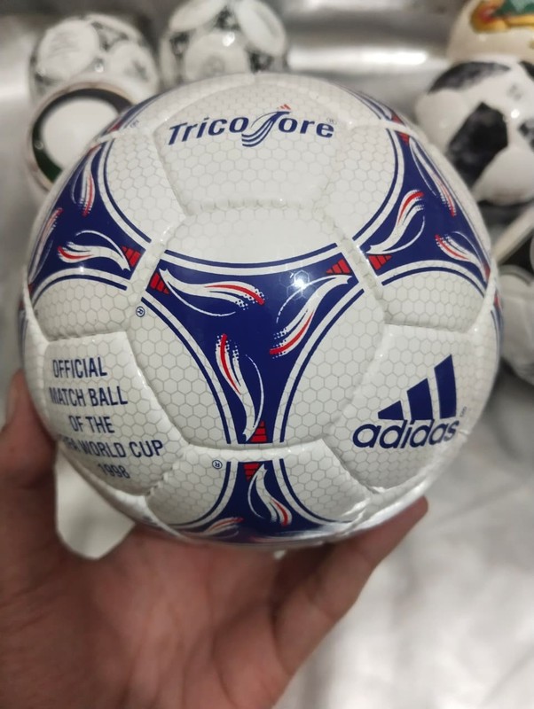 Adidas Historical Mini Balls Set 14 PCS World Cup 1970- 2022 Collector Set Size1 gallery