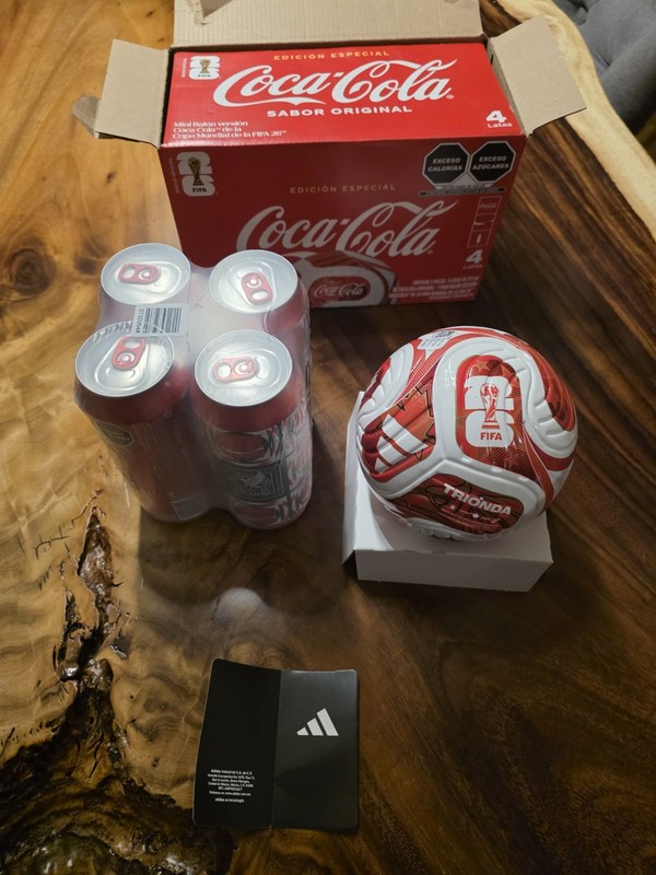 Trionda Coca Cola 4pk With One Mini Ball Special Edition World Cup Mexico gallery