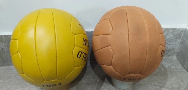 OFFICIAL MATCH BALL 1954 WORLD CUP SWITZERLAND. SWISS MODEL (Pre adidas) gallery
