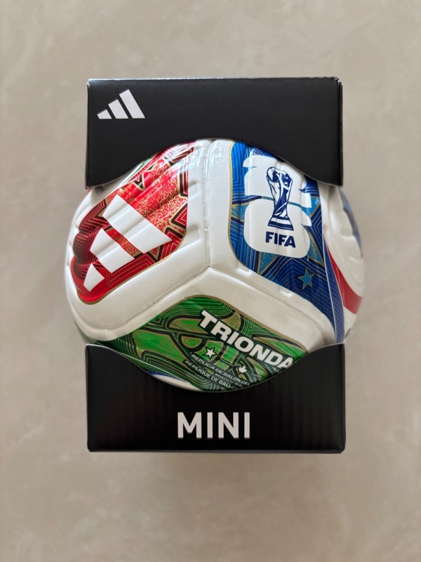 SOCCER BALL-ADIDAS-TRIONDA MINI-FIFA-MATCH BALL REPLICA-NEW-IN THE BOX-