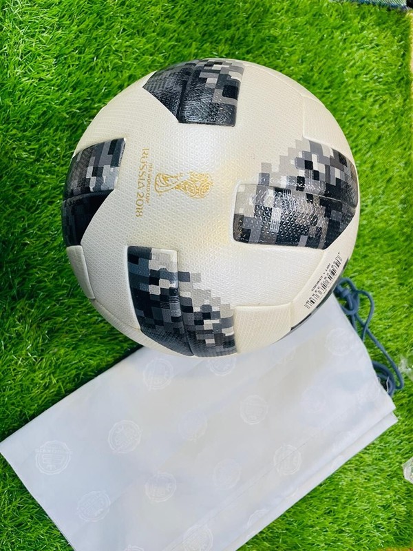 FIFA World Cup Russia 2018 Football TELSTAR Match Ball Soccer Ball [Size 5]