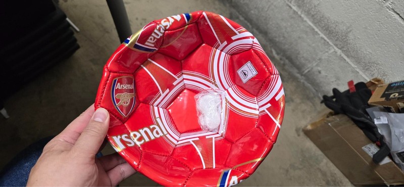 Arsenal F.C. Authentic Official Licensed Soccer Ball Size 5 -04-1