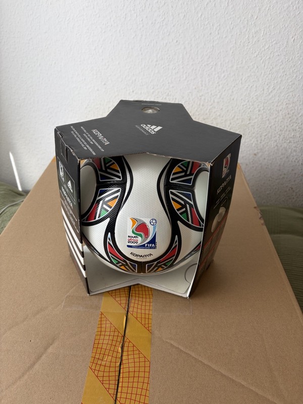 Adidas Kopanya Official Match Ball Confederations Cup 2009 South Africa (B36005)