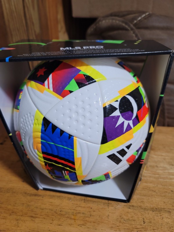 Balón Oficial Adidas MLS Pro 2024 Talla 5 ¡Al por menor de $170!