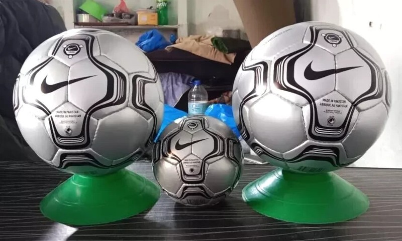 Ultra Rare Nike Chrome Scorpion Premier League Official Match Football Size 5, 1