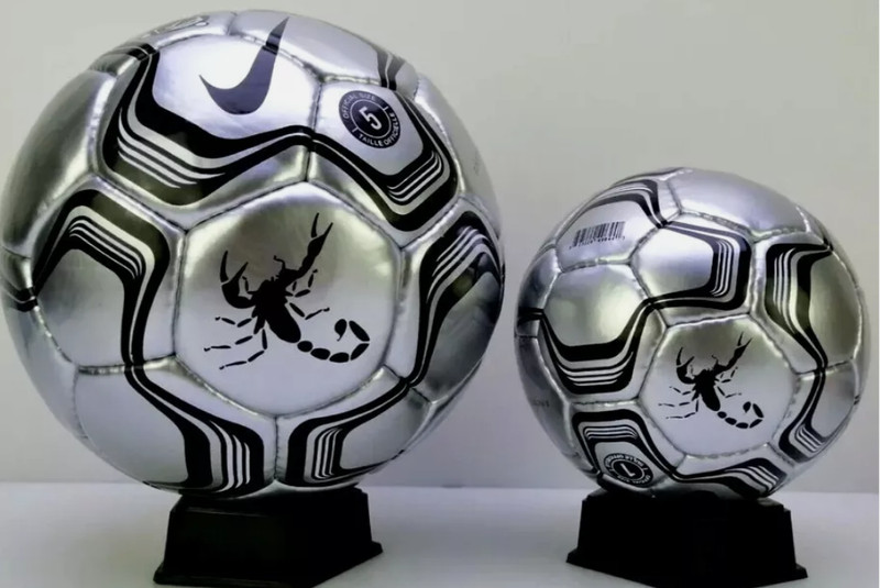 Nike Scorpion Chrome Ultra Rear Soccer-Match-play-football Official Size 5 and 1