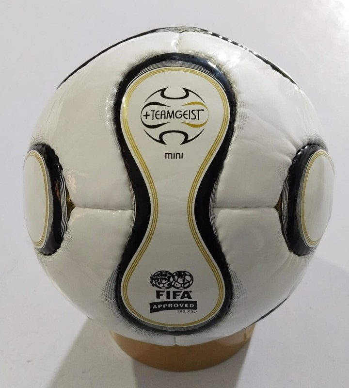 ADIDAS TEAMGEIST BERLIN WORLD CUP 2006 MATCH SOCCER BALL OFFICIAL SIZE-1