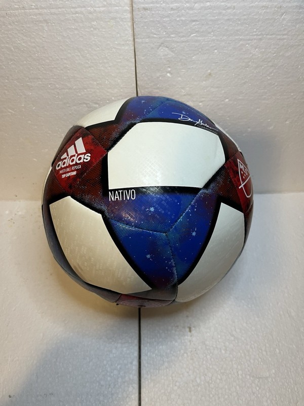 Adidas MLS TOP CAPITANO BALL – WHITE/BLACK/FOOTBALL BLUE/RED