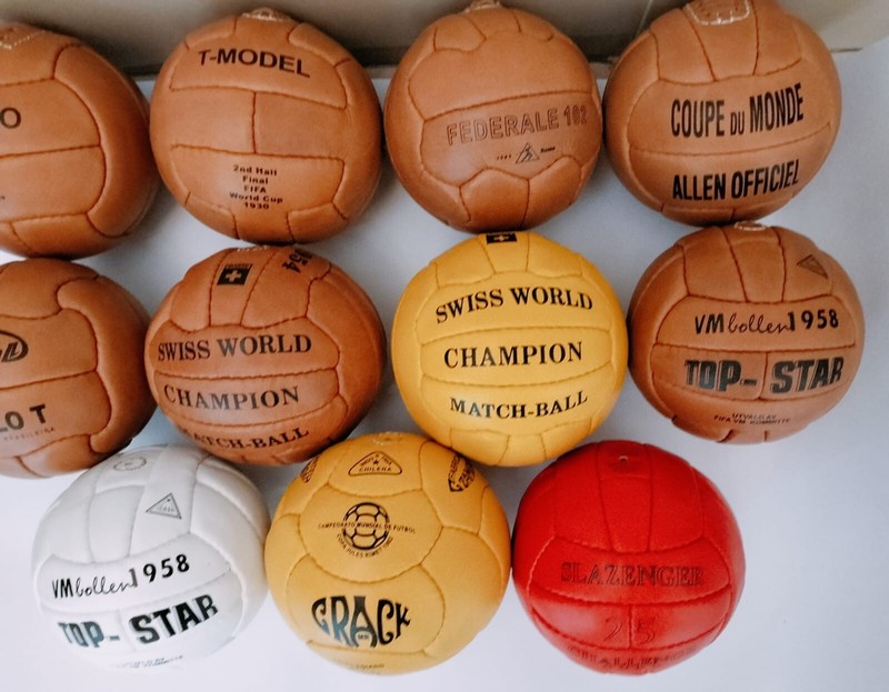 mini set 11 pcs historical FIFA world cup 1930 to 1966 in leather size 1 gallery