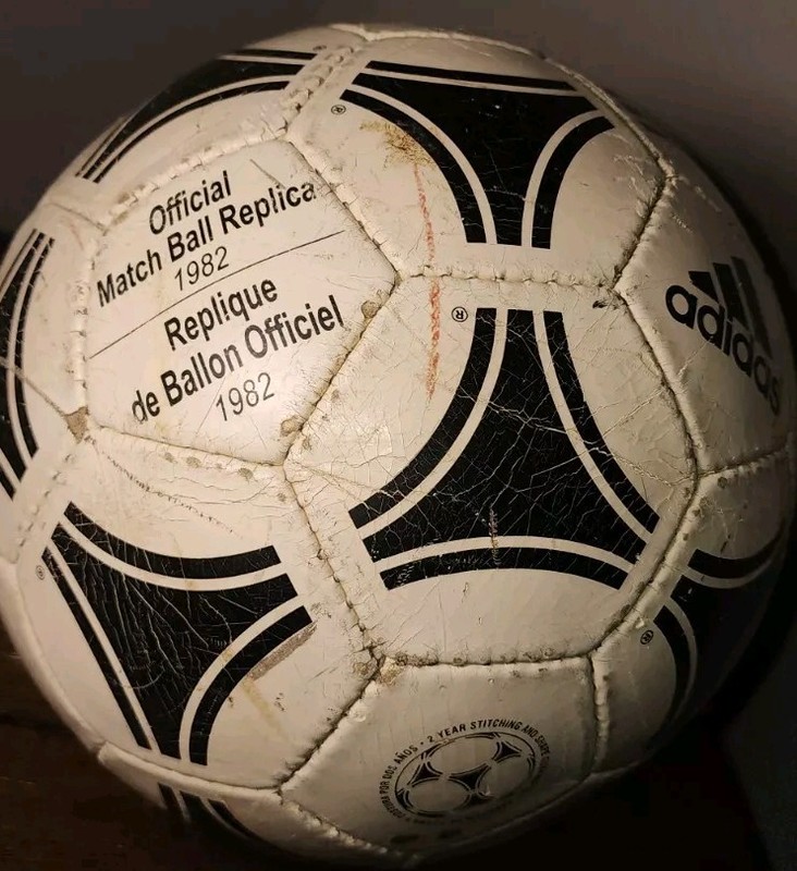 Addias 1982 Tango Espana Replica WORLD CUP USED Ball gallery