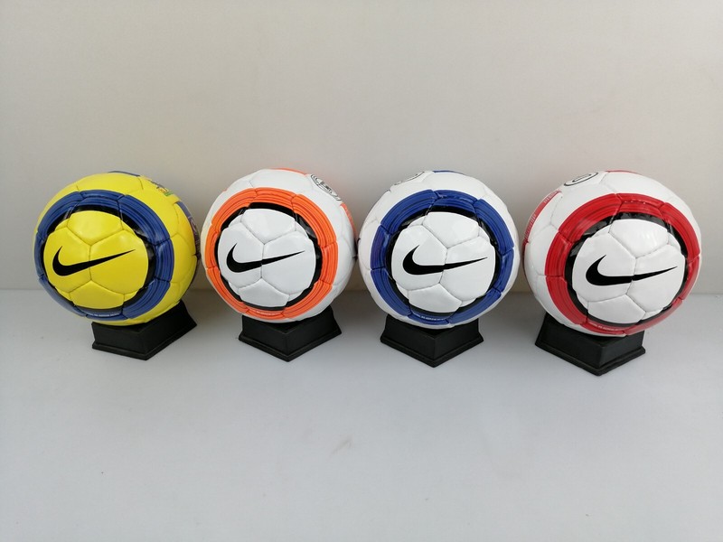 Nike T 90 - 4 Pcs Set Mini Soccerball gallery
