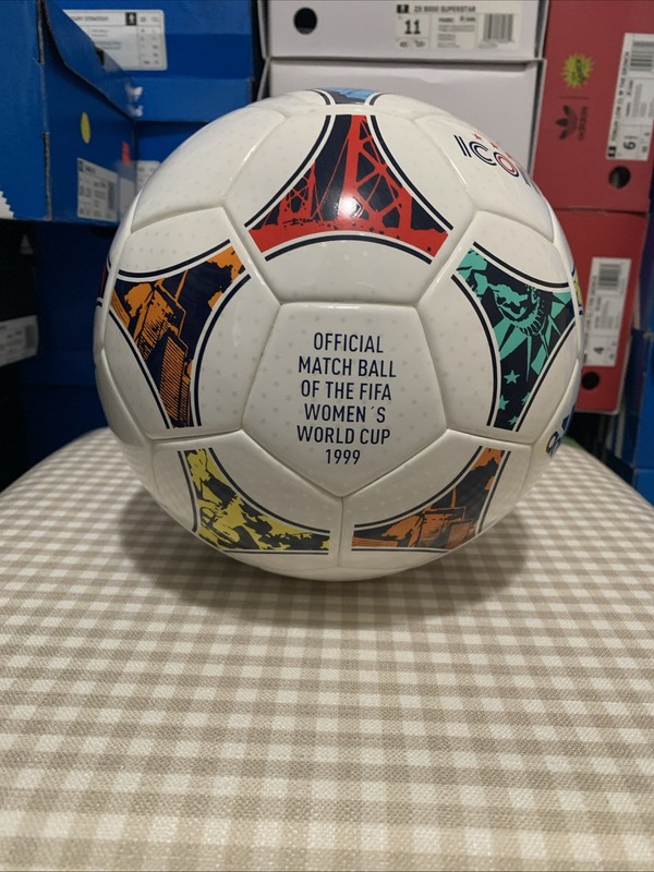 Adidas WWC ICON PRO IW5503 gallery
