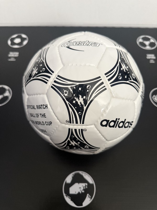 Adidas Questra HISTORICAL FIFA MATCH Ball OMB 1994 World Cup Remake Size 5 NEW