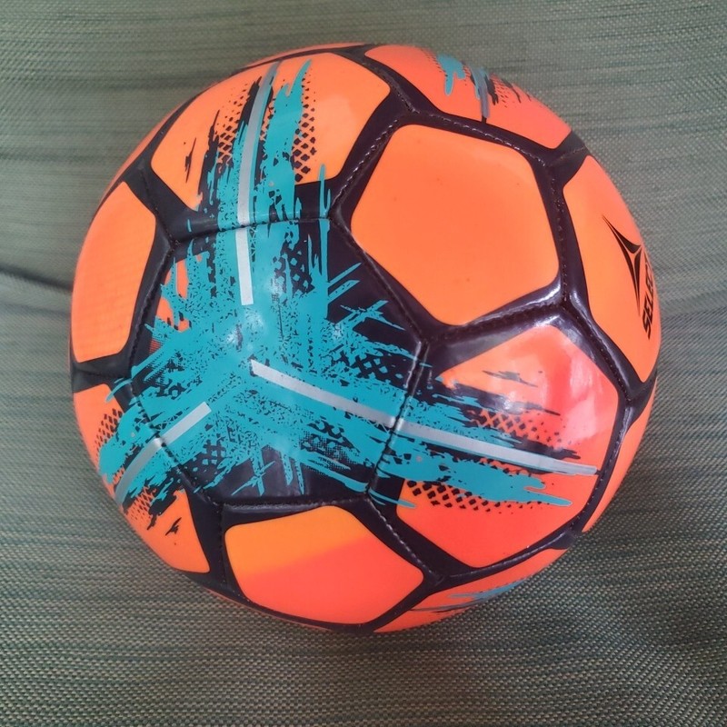 Select Classic V21 Soccer Ball, Size 4, Neon orange and blue gallery