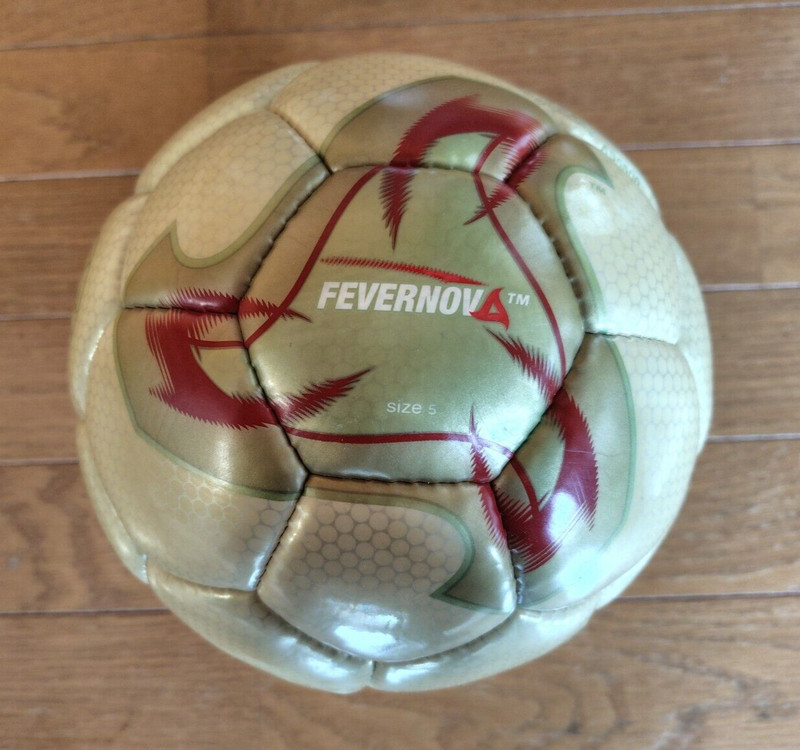 FIFA World Cup 2002 Official Match Ball Adidas Fevernova Size 5 Ball only Junk