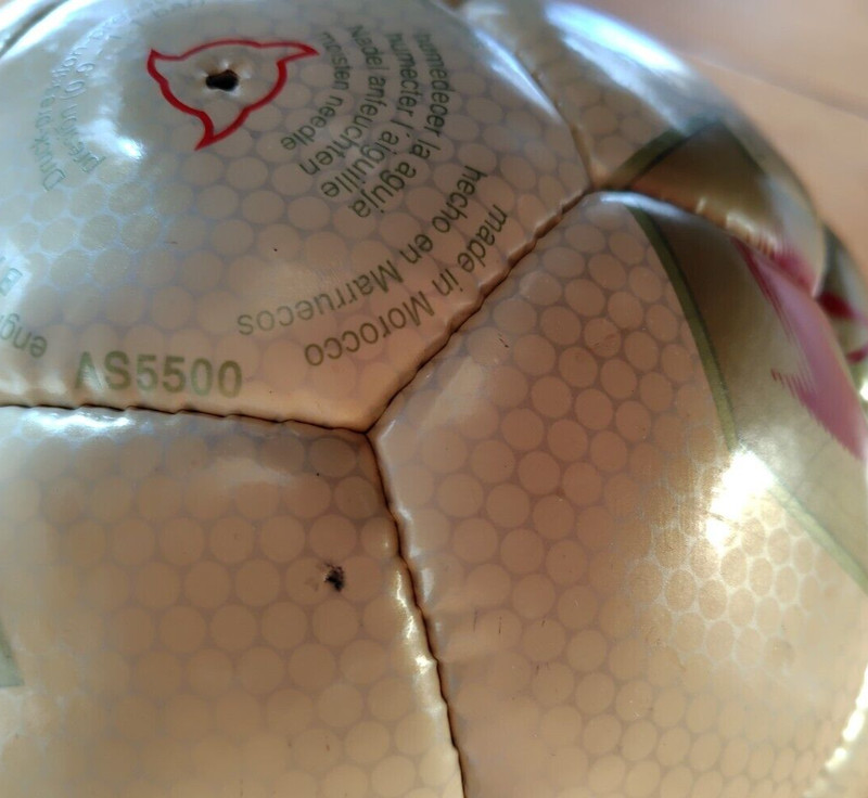 FIFA World Cup 2002 Official Match Ball Adidas Fevernova Size 5 Ball only Junk gallery