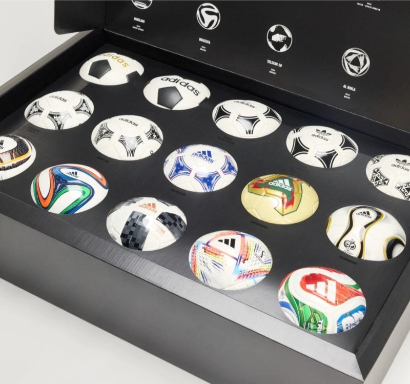 FIFA WORLD CUP HISTORICAL MINI SOCCER BALL SET FIFA WORD CUP 1970-26 SIZE 1 gallery