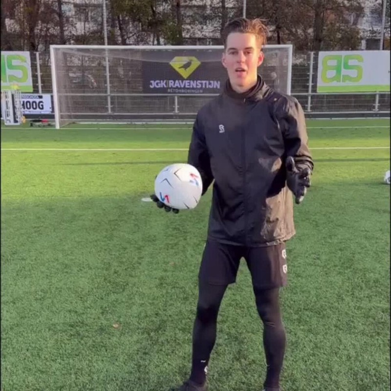 The Ultimate ONEKEEPER Soccer Reflex & Reaction Ball White for Kids & Junior gallery