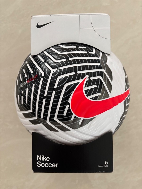 SOCCER BALL-NIKE-FLIGHT-SIZE 5-AEROWSCULPT-ACC-FIFA QUALITY PRO 1015848-NEW-BOX-