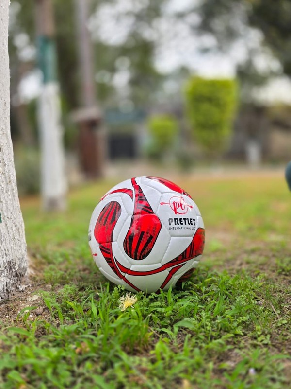 Soccer Ball Size 5 Red White Hand stitch Training Match Football Outdoor Indoor gallery
