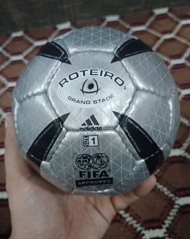 Mini Ball EURO 2004 PORTUGAL ROTEIRO OFFICIAL FIFA MATCH SOCCER BALL SIZE 1