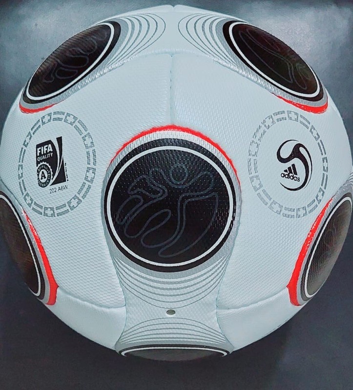 ADIDAS EURO PASS FINAL 2008 **OFFICAL MATCH BALL SIZE 5** gallery
