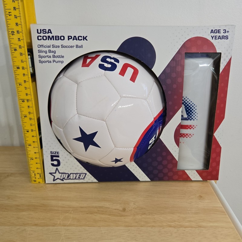 World Championship 4pack Combo Soccer Set, Size 5 Soccer Ball, USA Flag New