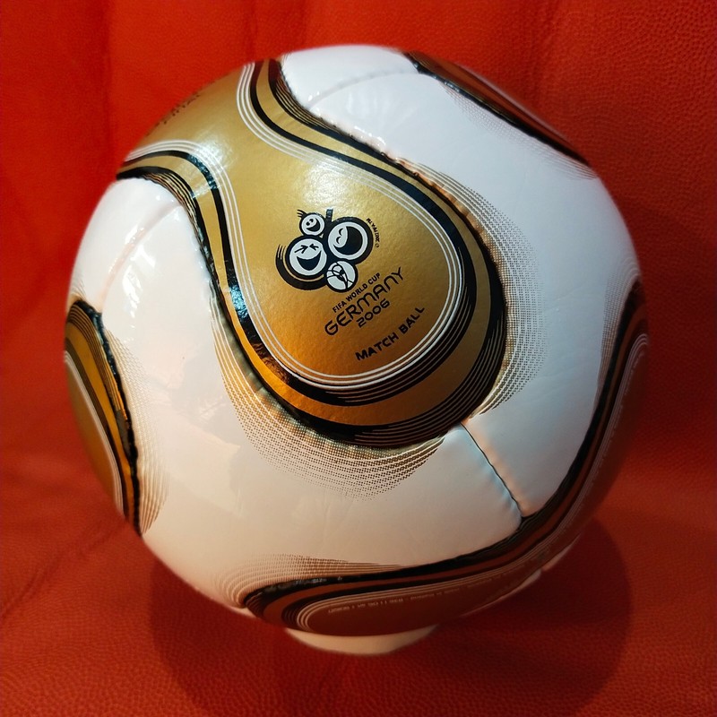 Adidas Final Teimgeist Berlin Germany 2006 Golden Soccer Football Match Size 5 gallery