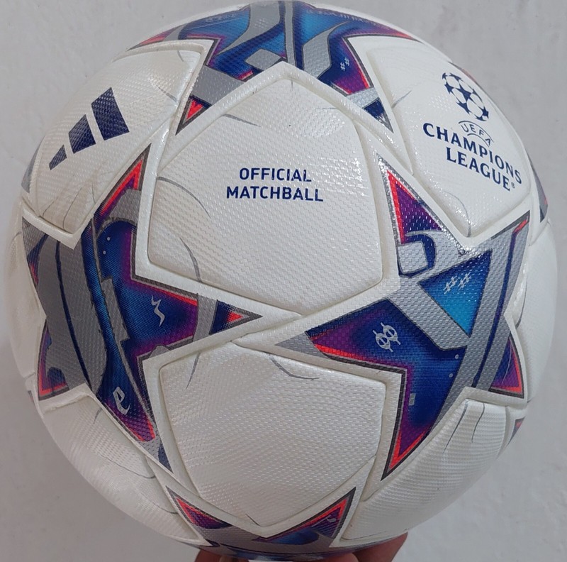 ADIDAS UEFA CHAMPIONS LEAGUE FIFA APPROVED OFFICIAL MATCH BALL SIZE 5 2023/2024