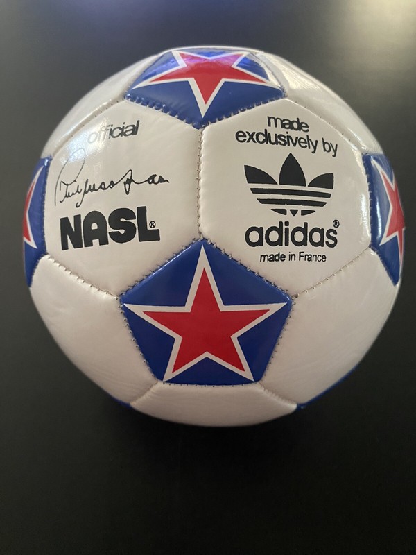MINI DISPLAY BALL NASL ADIDAS NORTH AMERICAN SOCCER LEAGUE OFFICIAL FUTBOL ⚽️