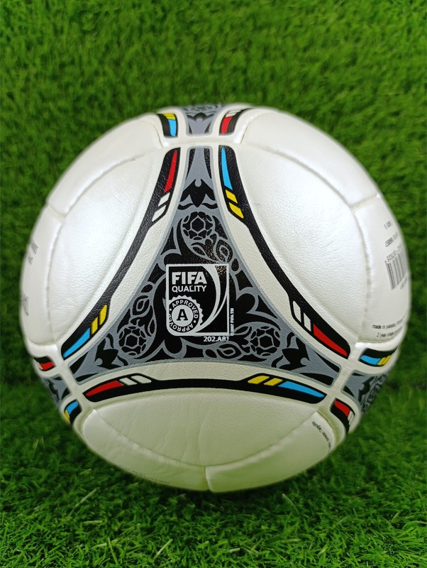 Tango 12 Euro adidas 2012 Size 5 Soccerball