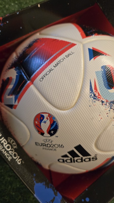 ADIDAS BEAU JEU-OFFICIAL MATCH BALL-OF THE EROPEAN CHAMPIONSHIP 2016 IN FRANCE..