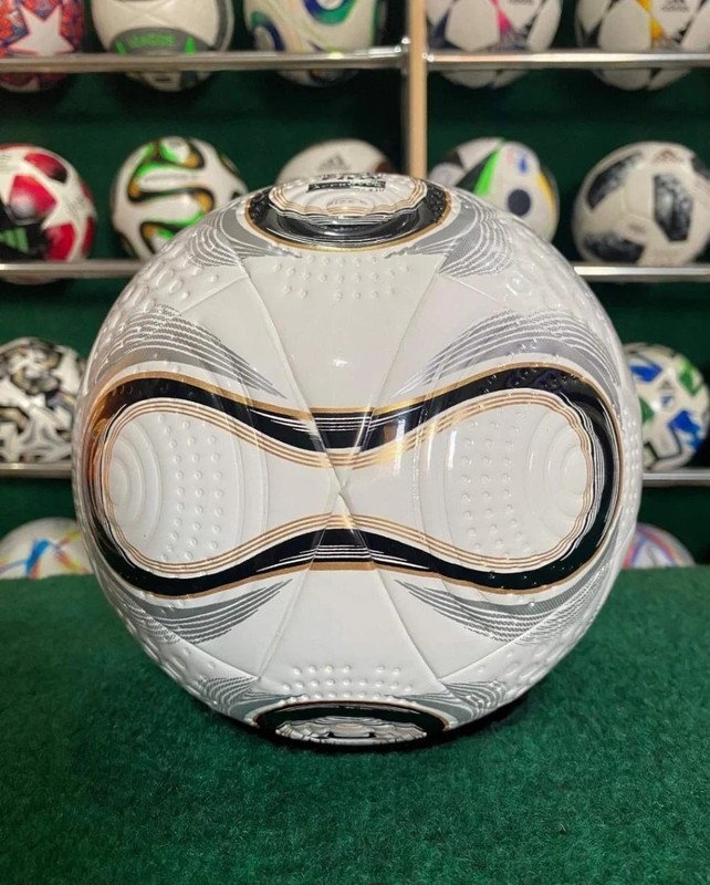 2x Adidas Teamgeist 2006 World Cup Germany Match Soccer Ball gallery
