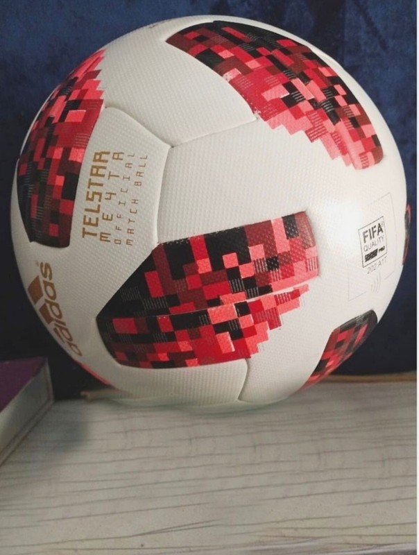 FIFA World Cup Russia 2018 Football TELSTAR Match Ball Soccer Ball Size 5 gallery