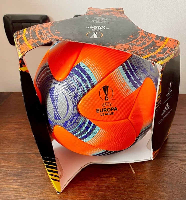 ADIDAS UEFA EUROPA LEAGUE 2017 /2018 WINTER OFFICIAL MACTH BALL