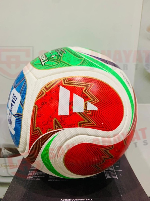Adidas FIFA World Cup 2026 Trionda Pro – Size 5 Match Ball Soccer Ball – USA