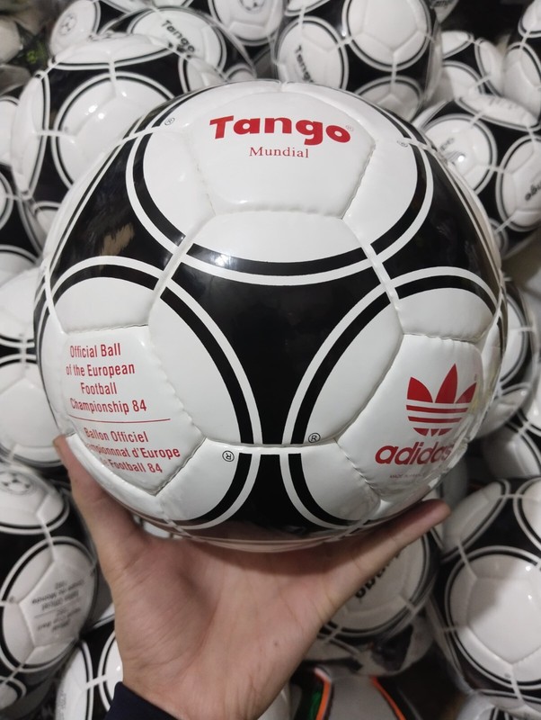 ADIDAS TANGO MUNDIAL OFFICAL EUROPEAN LEAGUE 1984 SOCCER BALL FOOTBALL SIZE 5