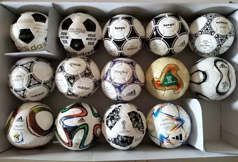 Adidas Mini historical set 14 pcs ball FIFA World cup 1970 to 2022 size 1