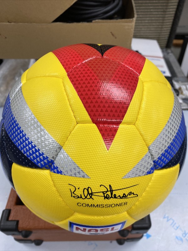UNDER ARMOUR DESAFIO NASL SOCCER MATCH BALL FIFA SZ5 SUPER RARE NEW YELLOW OFFI gallery
