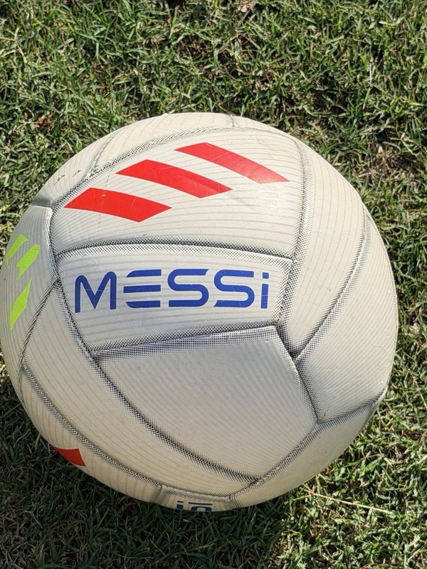 🔶️LIONEL MESSI CAPITANO SOCCER FOOTBALL BALL ADIDAS TRAINING PSG SZ. 4