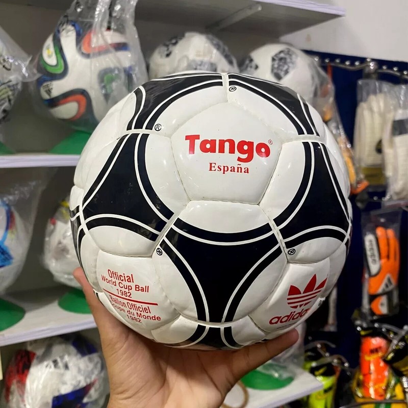 Adidas Tango Espana FIFA World Cup 1982 Spain Official Soccer Match Ball Size 5