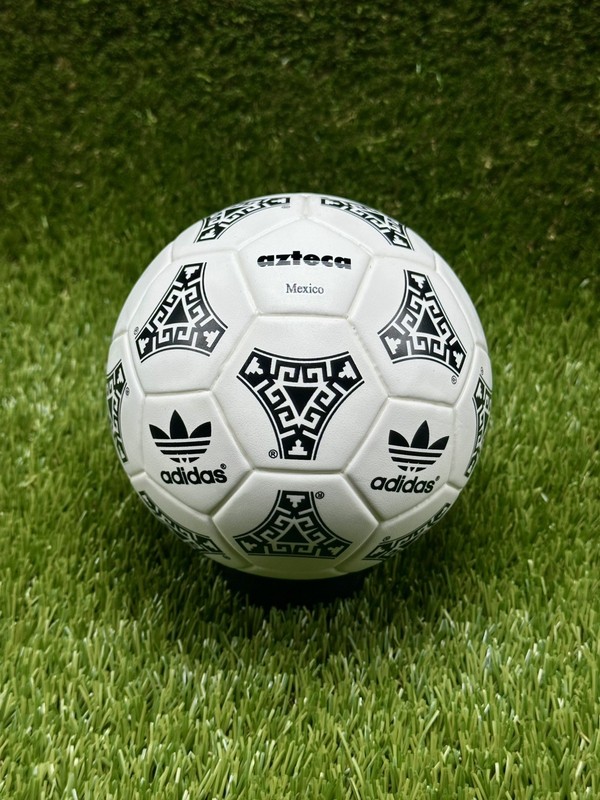 Adidas Azteca Mexico 1986 World Cup Mini Ball (ref: Trionda Fevernova Brazuca)
