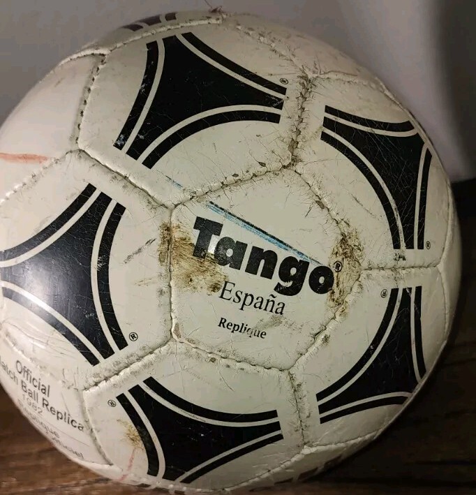 Addias 1982 Tango Espana Replica WORLD CUP USED Ball gallery