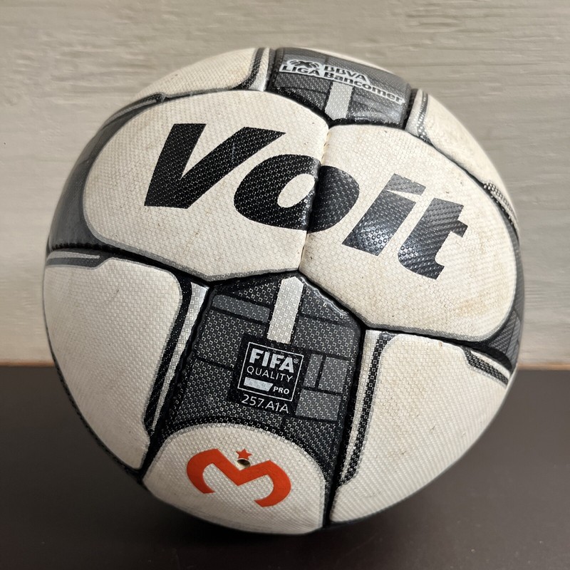 Voit Legacy Liga MX Morelia Official Game Used Match ball FIFA Approved #B-141