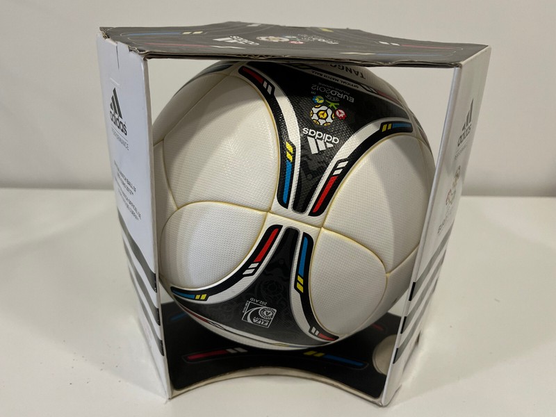 Adidas Ball Tango 12 OMB EM 2012 Polen/Ukraine Euro Official Matchball Neu gallery