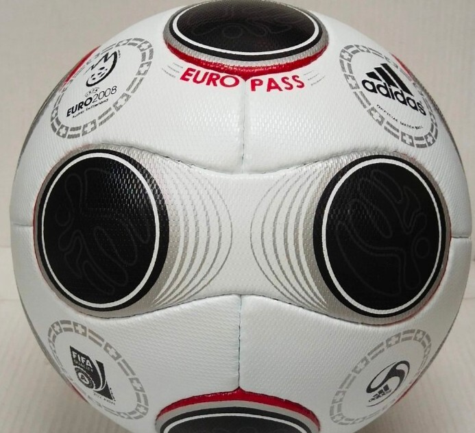 ADIDAS EURO PASS FINAL 2008 OFFICAL MATCH BALL SIZE 5 gallery